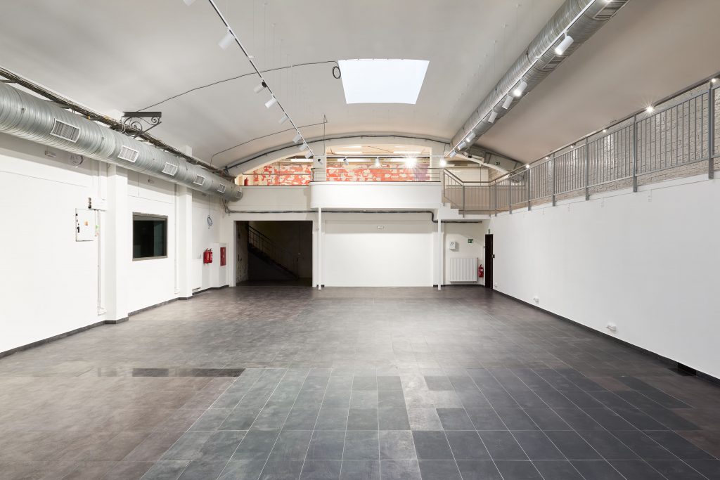 <p>AVU Veletržní – Bílý sál</p>
